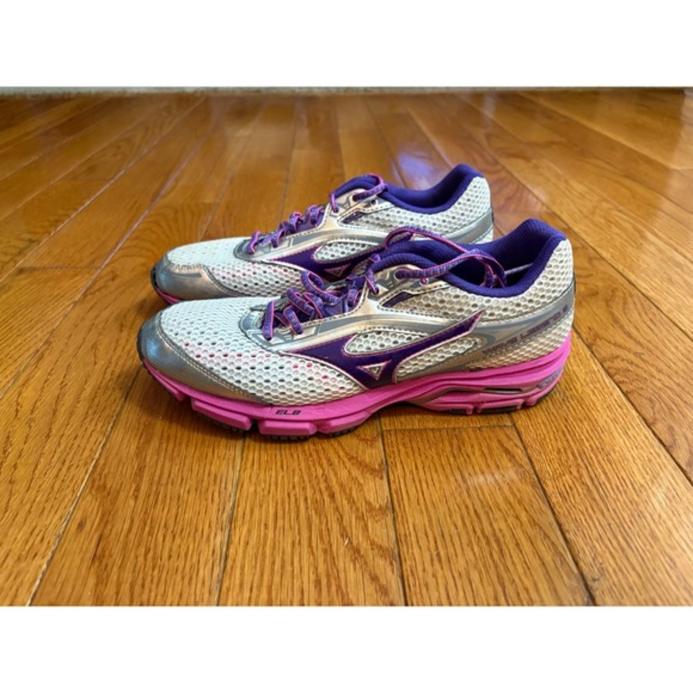 Mizuno Wave Legend 3 Womens Running Shoes White Purple Silver J1GD151067 size 9